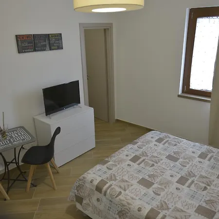 A Casa Della Nonna Bed & Breakfast Paestum